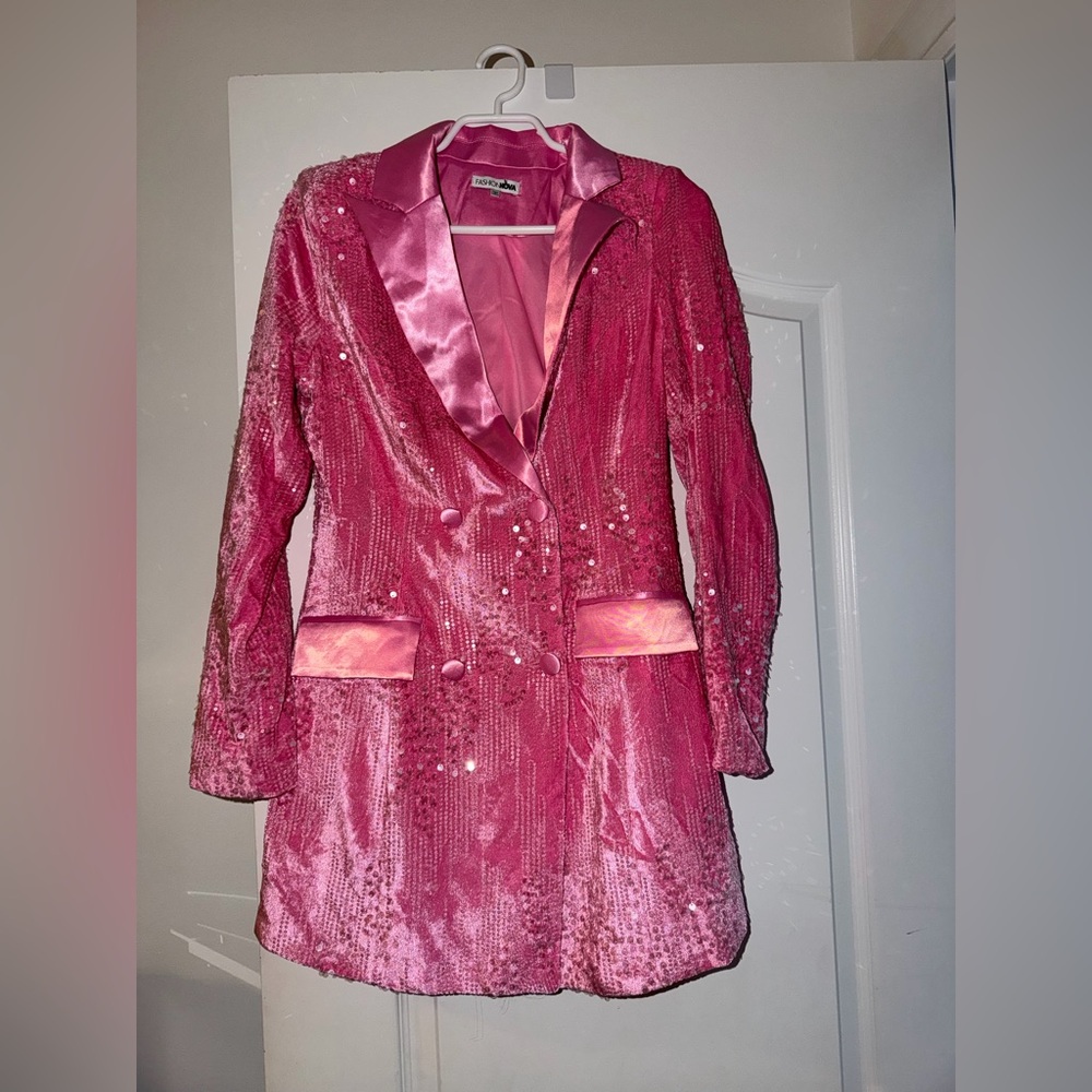 FASHION NOVA Amelia Sequin Blazer Short Dress Pink Like New Worn Once SZ Medium - Picture 4 of 13